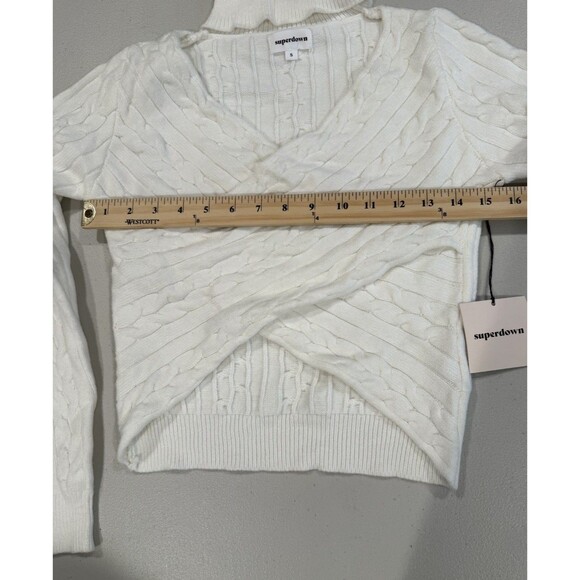 NEW Superdown Sweater Womens Small Cable Knit Criss Cross Cropped Minimal Indie - Picture 5 of 6